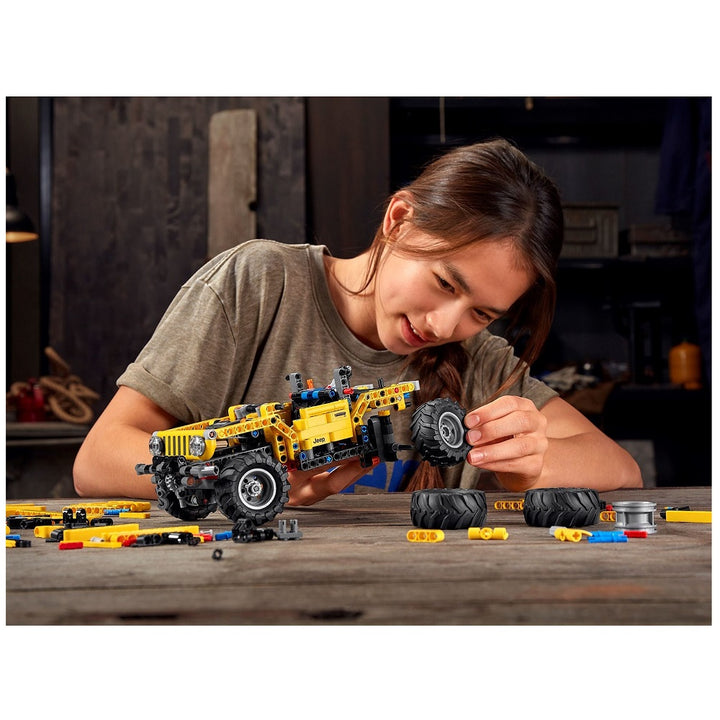 לגו 42122 גי'פ רנגלר טכניק | LEGO 42122 Jeep Wrangler Technic | הרכבות | פלאנט איקס | Planet X