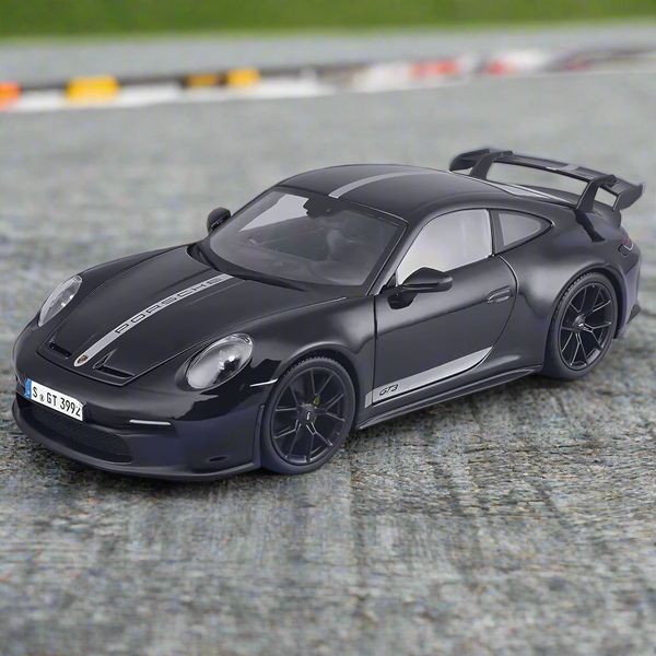 דגם מכונית פורשה 911 GT3 קופה 2022 1:18 | Porsche 911 GT3 2022 Jet Black Metallic 1:18 Maisto