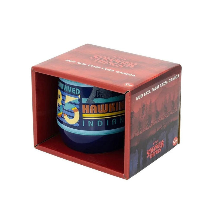 ספל דברים מוזרים תיכון הוקינס 400 מ"ל | Stranger Things Hawkins Ceramic Mug | ספלים וכוסות | פלאנט איקס | Planet X